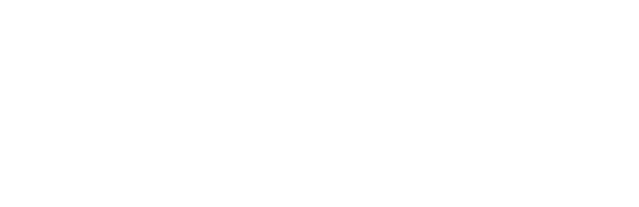 丁寧な字彫りで故人の名前を刻む